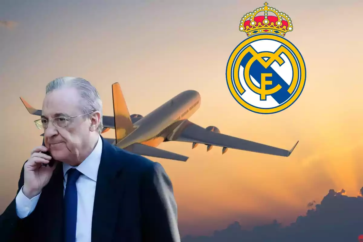 Un hombre mayor con gafas y traje oscuro hablando por teléfono, con un avión en vuelo y el escudo del Real Madrid en el fondo.