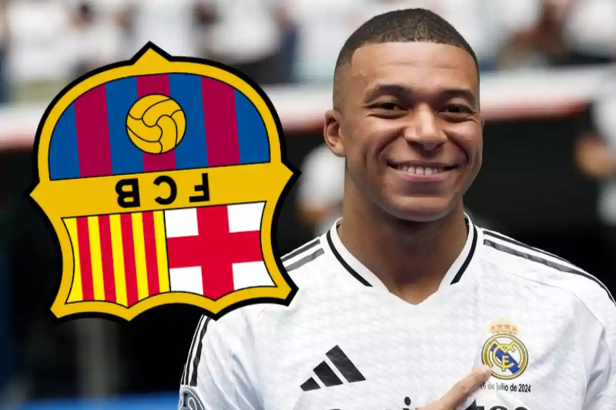 Mbappé, con el escudo del FC Barcelona superpuesto a la izquierda.