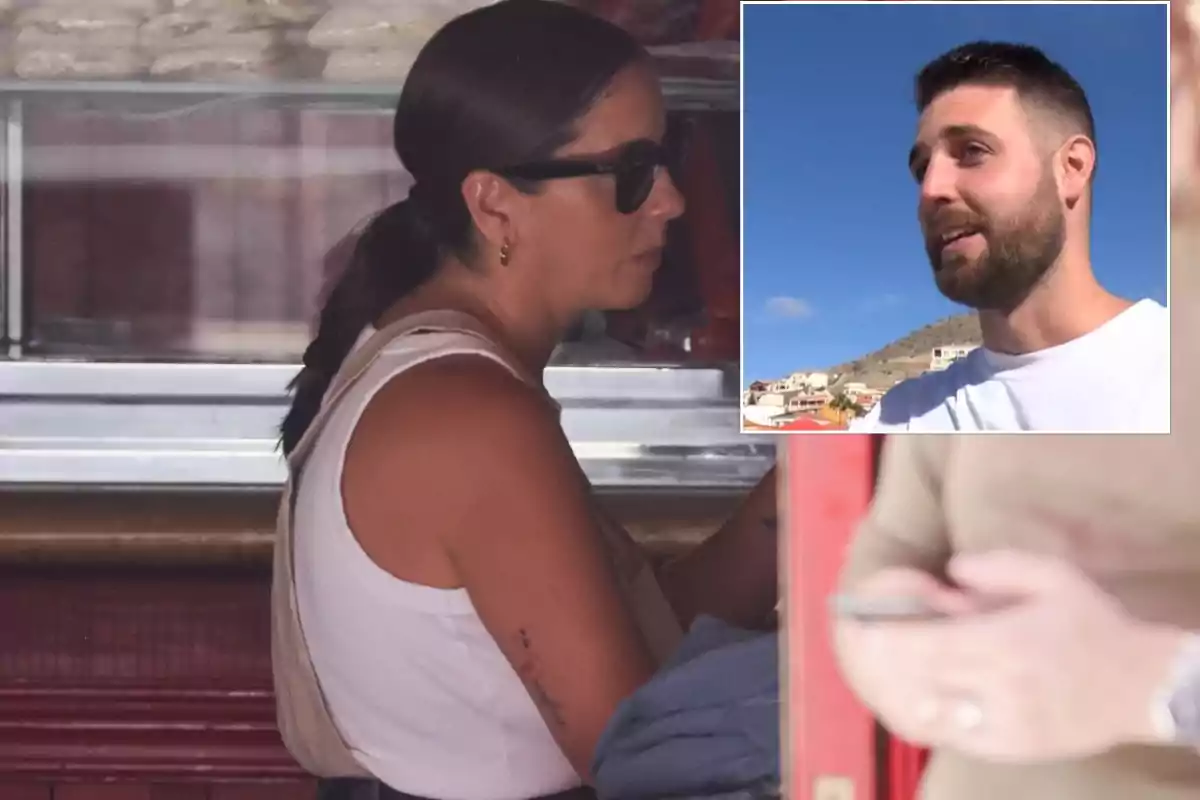 Una mujer con gafas de sol y camiseta blanca está de perfil frente a un mostrador, en la esquina superior derecha hay una imagen insertada de un hombre con barba y camiseta blanca al aire libre.