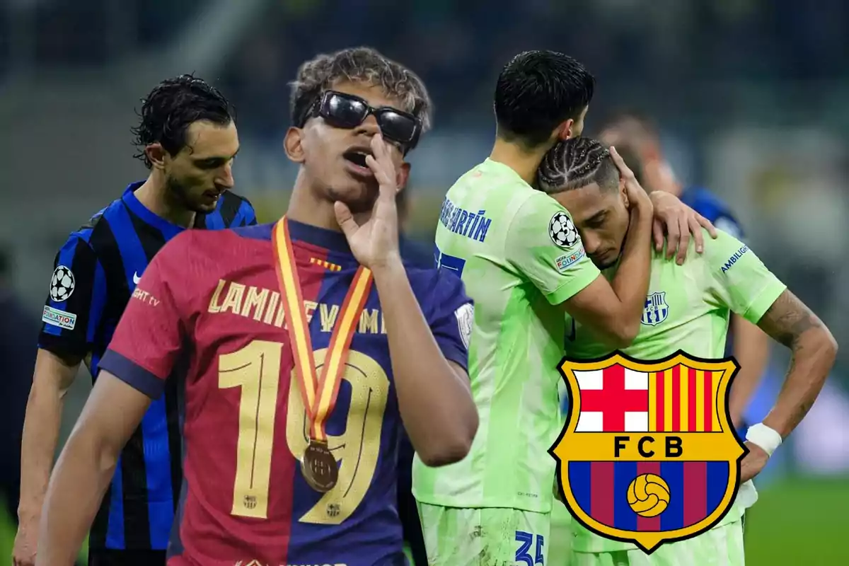 Un jugador con gafas de sol y medalla del FC Barcelona en primer plano, mientras que al fondo se observa a dos jugadores del equipo con uniforme verde abrazándose y un jugador del equipo contrario caminando cabizbajo, con el escudo del FC Barcelona superpuesto en la imagen.