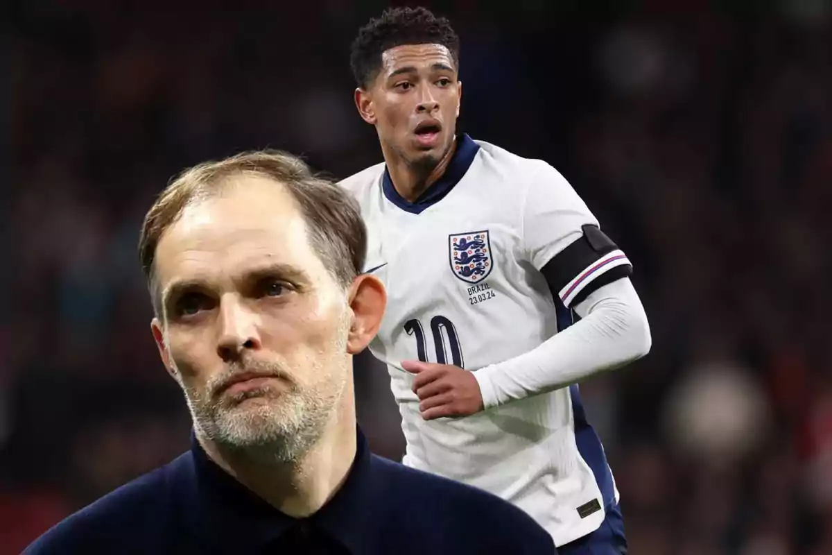 Un entrenador de fútbol con expresión seria en primer plano y un jugador de la selección de Inglaterra en el fondo durante un partido