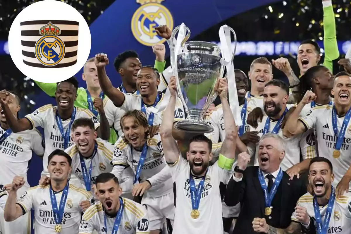 Jugadores del Real Madrid celebrando con el trofeo de la Liga de Campeones de la UEFA.