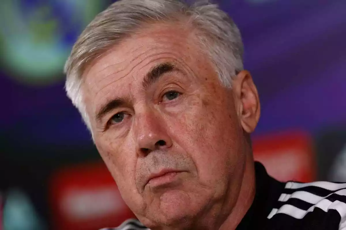 Carlo Ancelotti en una rueda de prensa en Valdebebas