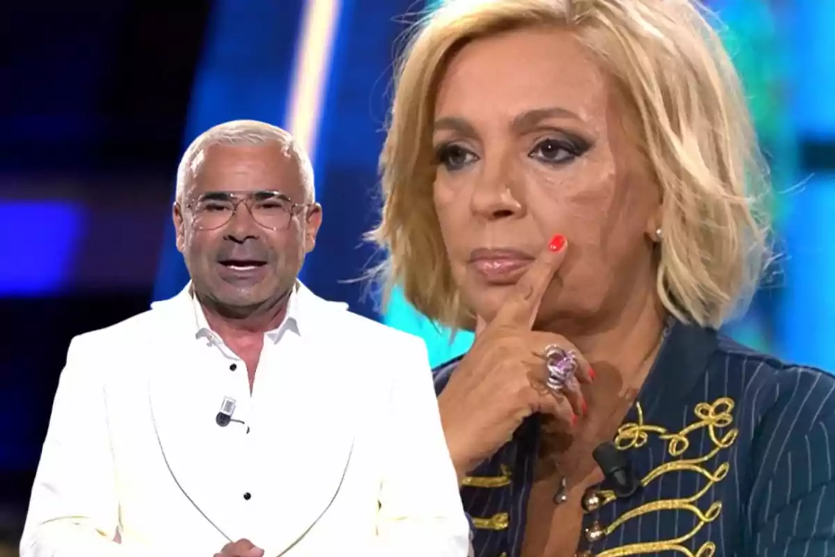 Jorge Javier Vázquez con pelo blanco y chaqueta blanca junto a una imagen de Carmen Borrego pensativa con un traje de chaqueta estilo militar