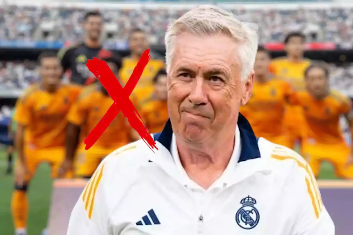 Ancelotti y de fondo once Real Madrid