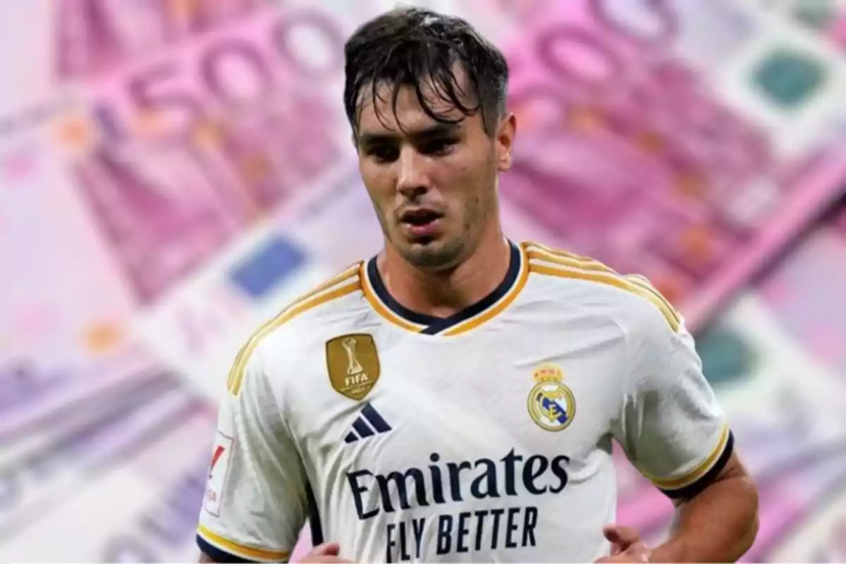 Un jugador de fútbol con la camiseta del Real Madrid, con un fondo de billetes de 500 euros.