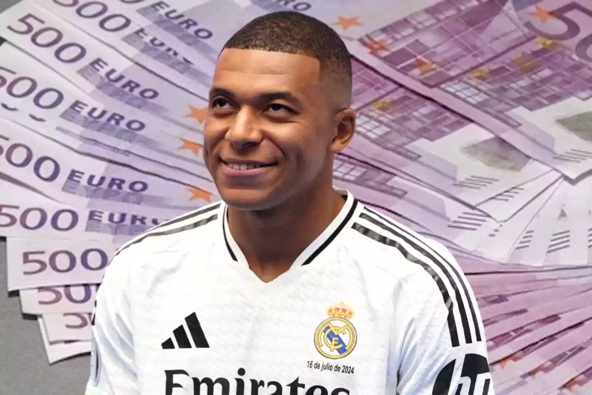 Mbappé sonríe con un fondo de billetes de 500 euros.