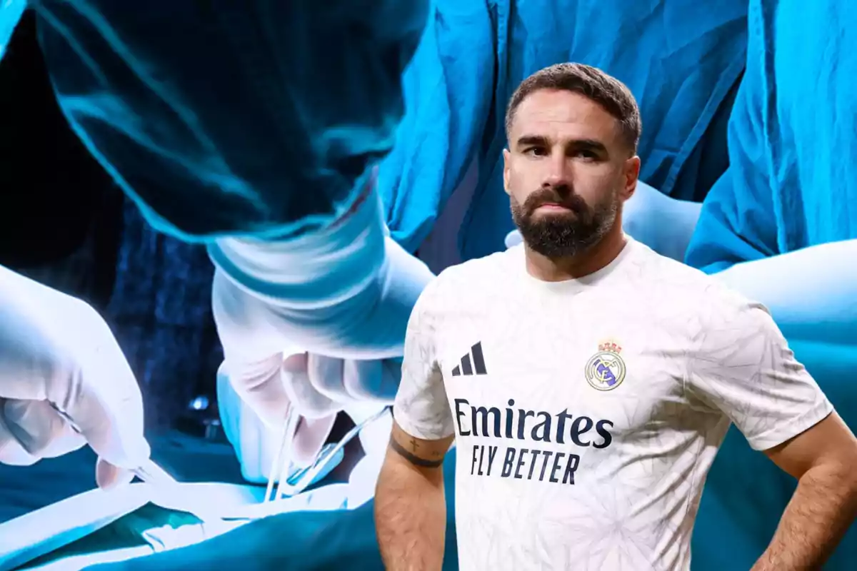 Un jugador de fútbol con camiseta blanca del Real Madrid aparece frente a una imagen de un equipo médico realizando una cirugía.