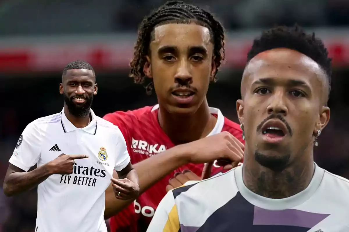 Tres futbolistas en primer plano, uno con la camiseta del Real Madrid, otro con la camiseta del Stade de Reims y el tercero con la camiseta del Real Madrid.