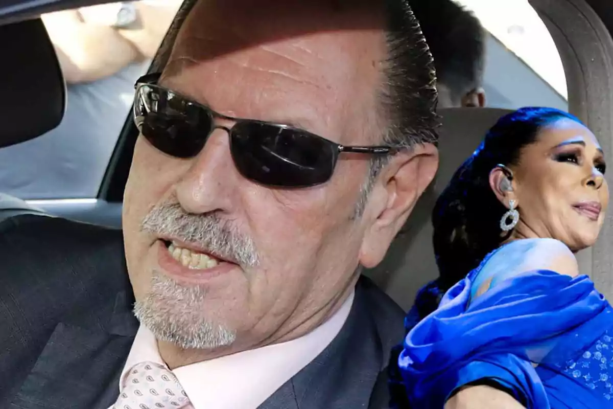 Un hombre con gafas de sol y bigote está en un coche mientras una mujer con vestido azul y pendientes grandes está al fondo.