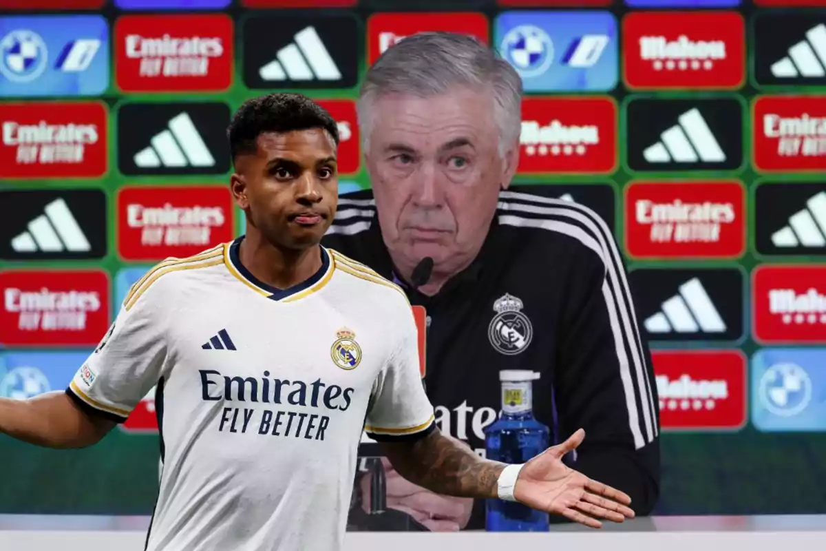 Un jugador del Real Madrid con uniforme blanco está en primer plano con los brazos extendidos, mientras que en el fondo se ve a un entrenador del equipo en una conferencia de prensa.