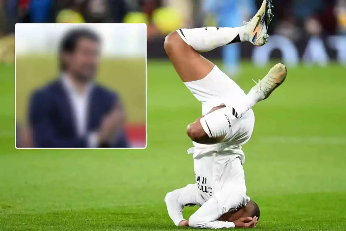 Un jugador de fútbol realiza una acrobacia en el campo mientras una imagen borrosa de una persona aplaudiendo se muestra en un recuadro.