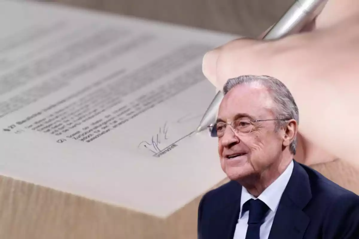 Florentino Pérez firmando un contrato