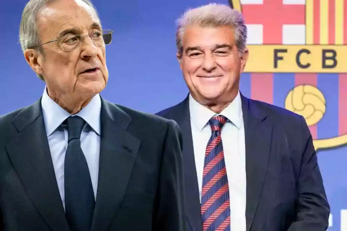 Dos hombres en traje frente a un fondo con el escudo del FC Barcelona.