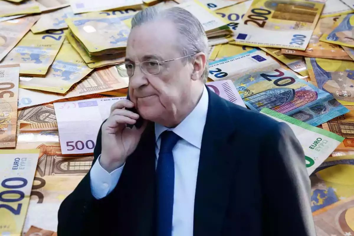 Un hombre mayor con gafas y traje oscuro hablando por teléfono, con un fondo de billetes de euro de diferentes denominaciones.