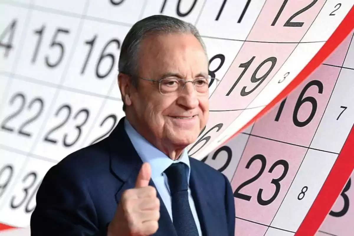 Hombre con gafas y traje sonríe y hace un gesto de aprobación con el pulgar levantado frente a un fondo de calendario.