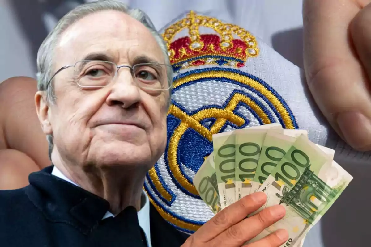 Un hombre mayor con gafas y expresión seria sostiene varios billetes de 100 euros frente a un escudo bordado del Real Madrid.