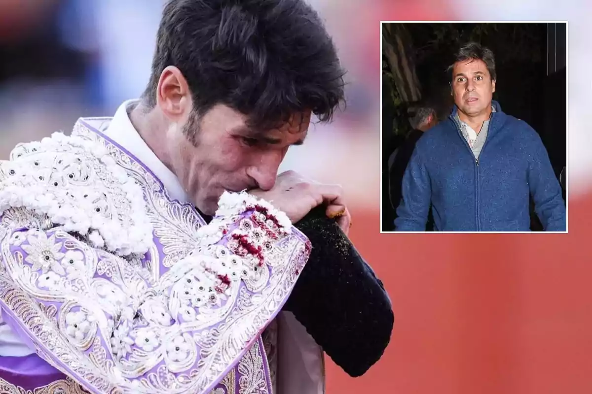Un torero con traje decorado en tonos morados y blancos se apoya en su brazo mientras parece emocionado, con una imagen insertada de un hombre con chaqueta azul en la esquina superior derecha.