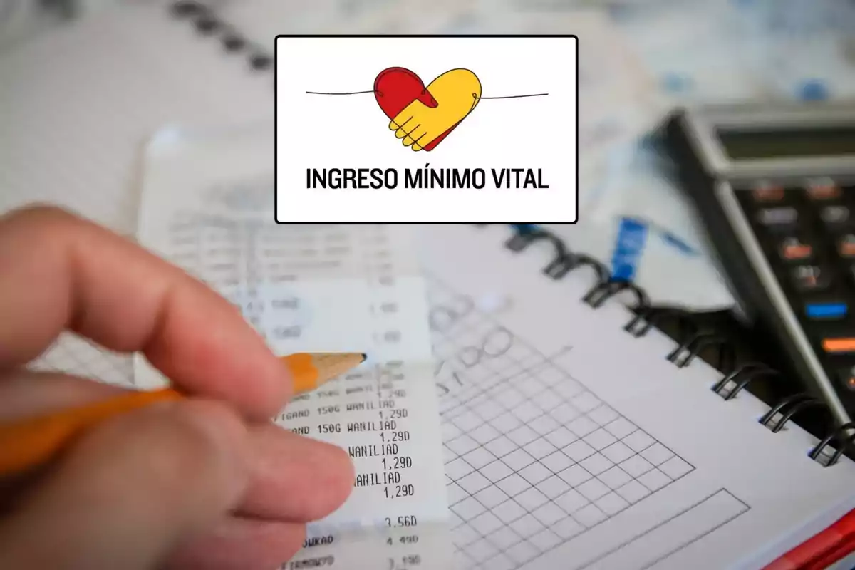 Una mano sosteniendo un lápiz y un recibo, con una calculadora y una libreta en el fondo, y un logo de "Ingreso Mínimo Vital" en la parte superior.