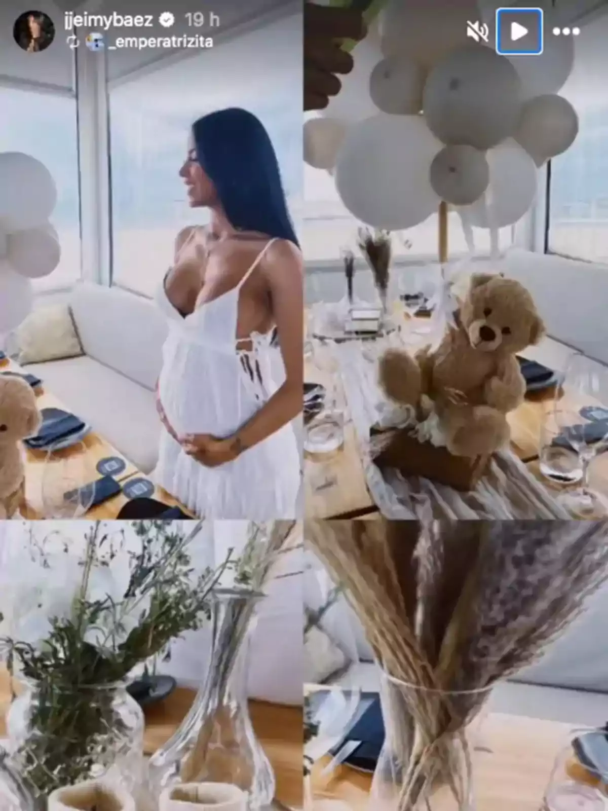 Una mujer con un vestido blanco sostiene su vientre en un entorno decorado con globos blancos, un oso de peluche y arreglos florales en una mesa. Una mujer con un vestido blanco sostiene su vientre en un entorno decorado con globos blancos, un oso de peluche y arreglos florales en una mesa.