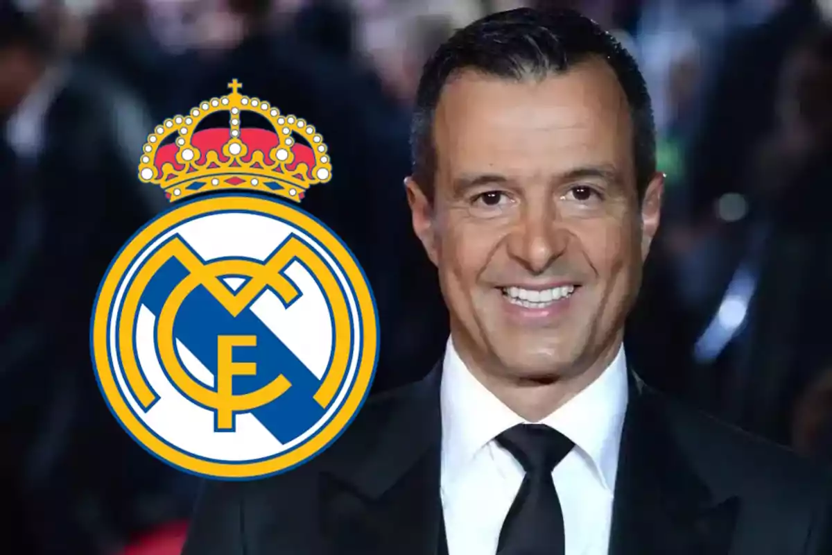 Jorge Mendes con el logo del Real Madrid a su lado.