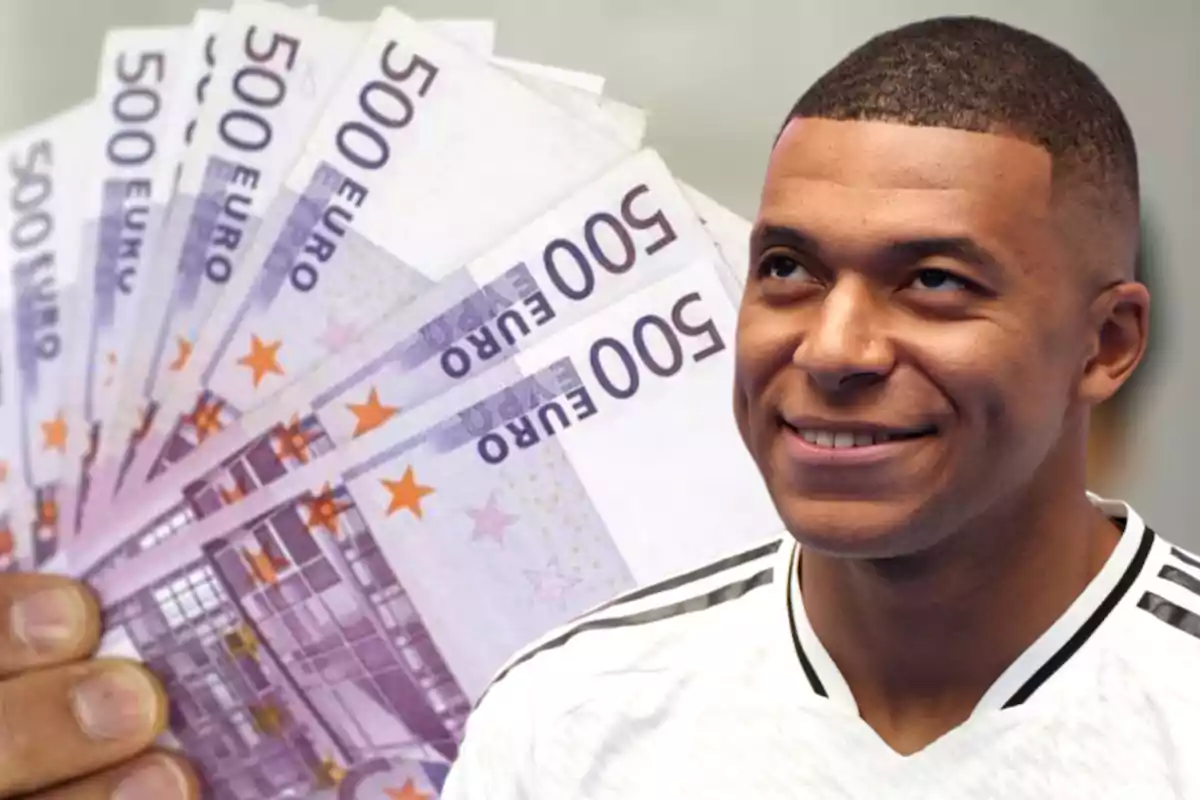 Mbappé junto a un abanico de billetes de 500 euros.