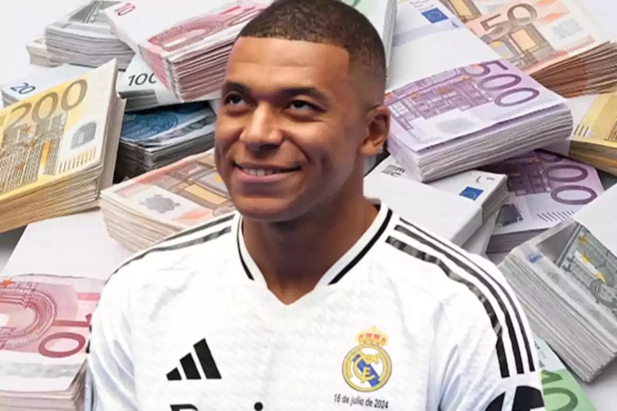 Mbappé frente a una gran cantidad de billetes de euro apilados.