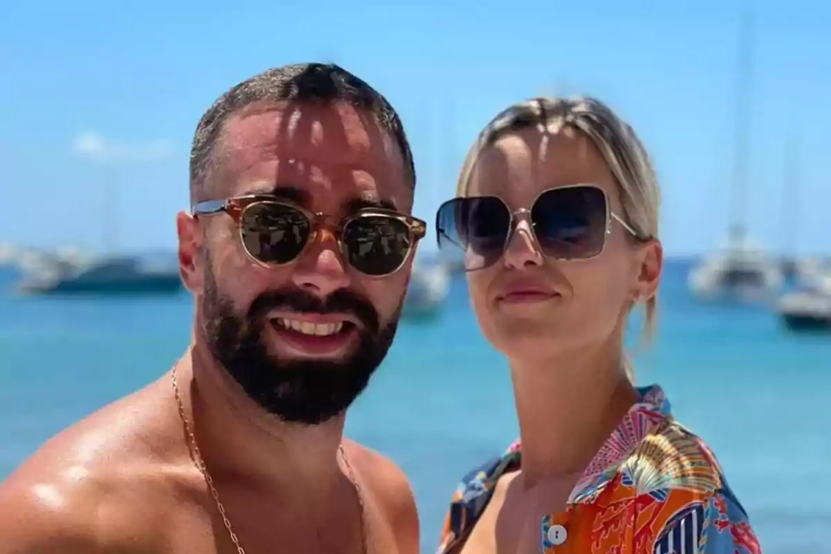 Carvajal con su mujer de vacaciones