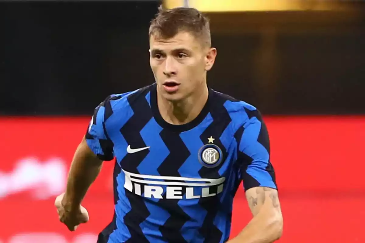 Nicoló Barella jugando con la camiseta del Inter de Milán