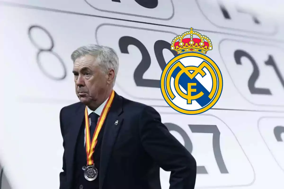 Un hombre con medalla y traje oscuro frente a un fondo de calendario y el escudo del Real Madrid.