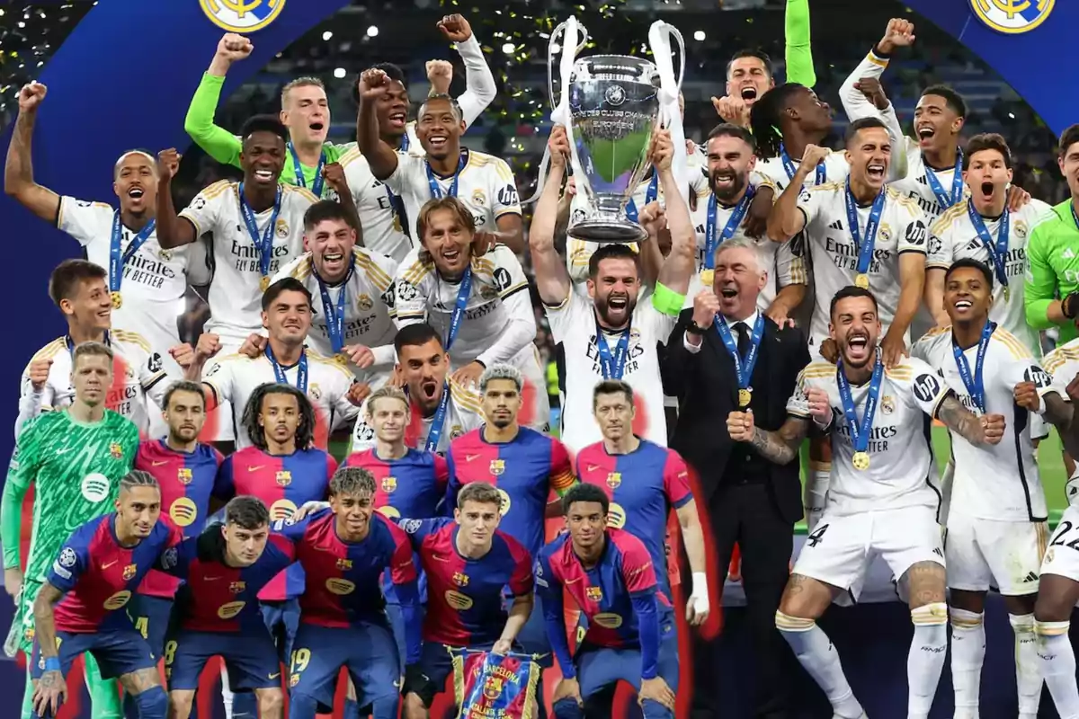 Jugadores de dos equipos de fútbol celebrando en un estadio, uno de ellos sosteniendo un trofeo grande.