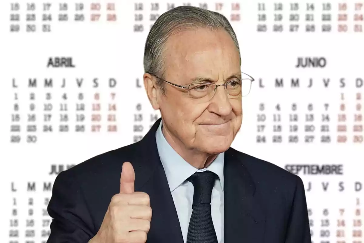 Florentino Pérez levantando el pulgar frente a un fondo de calendarios.