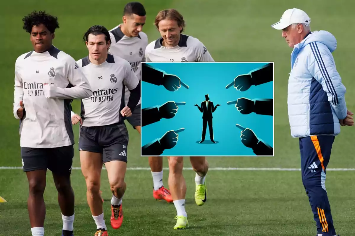 Jugadores de fútbol entrenando en el campo con un entrenador observando y una ilustración superpuesta de manos señalando a una figura central.