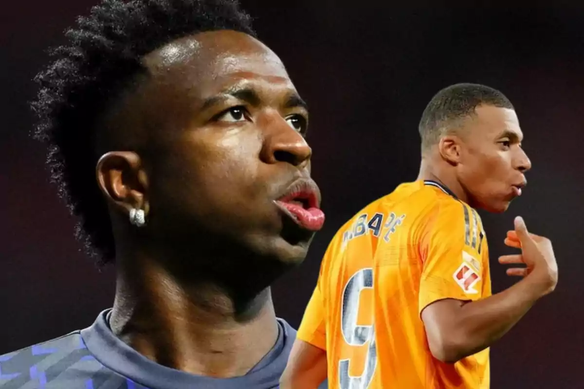 Dos jugadores de fútbol en la imagen, uno de ellos con una camiseta naranja y el otro con una camiseta oscura.