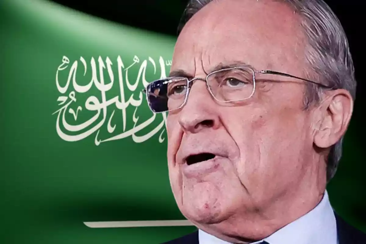 Florentino Pérez frente a una bandera verde con escritura árabe.