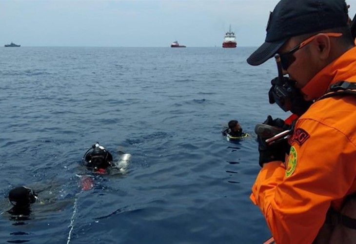 Un avión indonesio cae al mar cerca de Sumatra con 189 personas a bordo