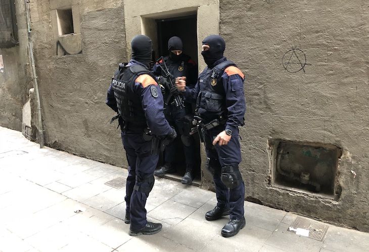 47 detenidos en una macrooperación contra los narcopisos en Barcelona