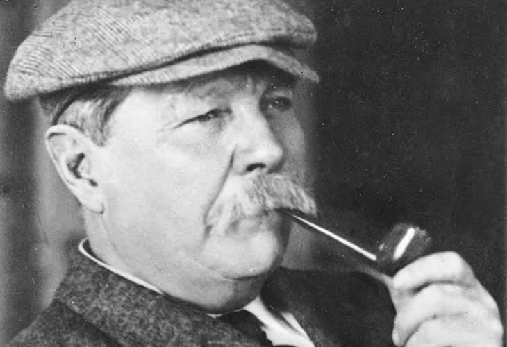 El creador de Sherlock Holmes fue el primer portero de la historia de un conocido equipo inglés... ¿Verdad o mentira?