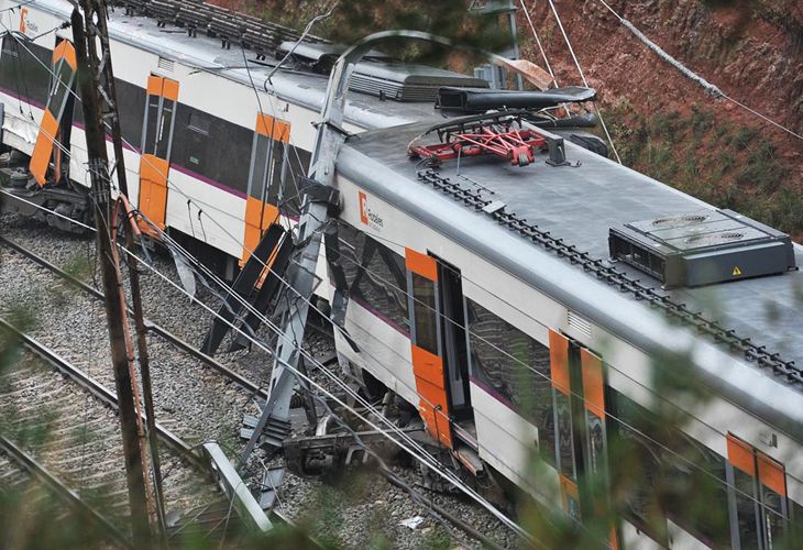 El descarrilamiento del tren de Terrassa deja un muerto y heridos graves
