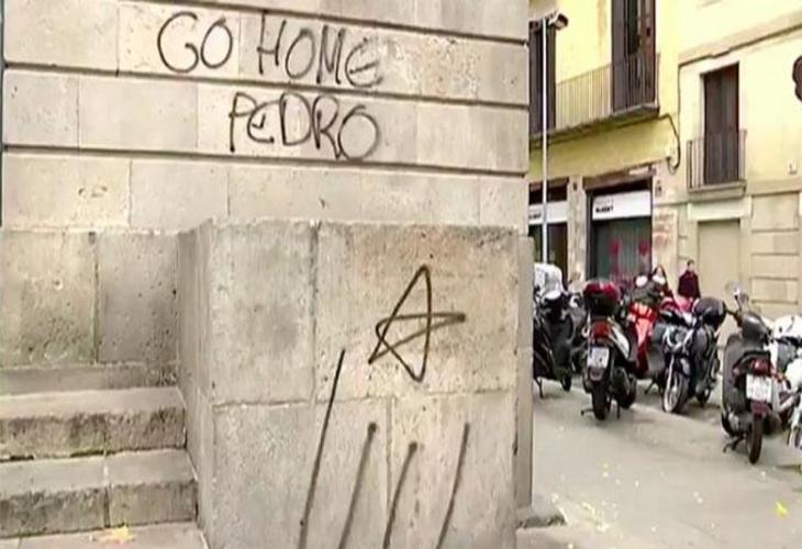 El recibimiento a Sánchez en Barcelona: "Go home Pedro"