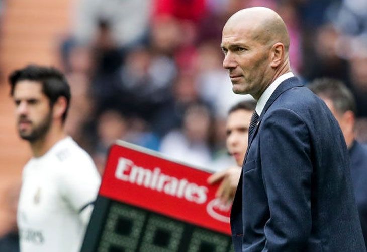 A Zidane se le 'escapó' un bombazo: ¡¡Isco tiene un pie y medio fuera del Real Madrid!!