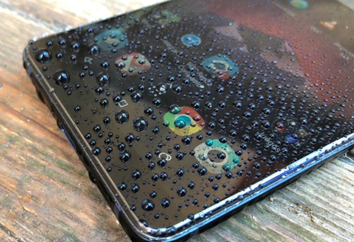 Xiaomi tiene un increíble truco para que tu móvil no muera 'ahogado'