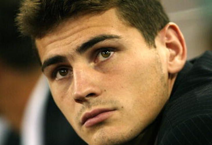 Juergas, alcohol y sexo: ¡¡Un jovencísimo Iker Casillas se 'desnuda' ante Jesús Vázquez!! 