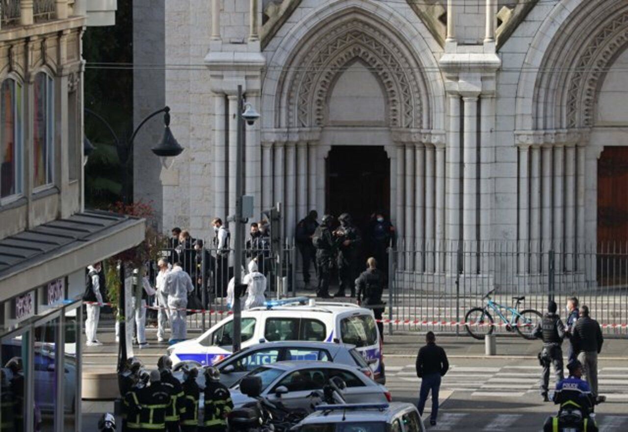 Al menos tres muertos en un ataque terrorista en Niza