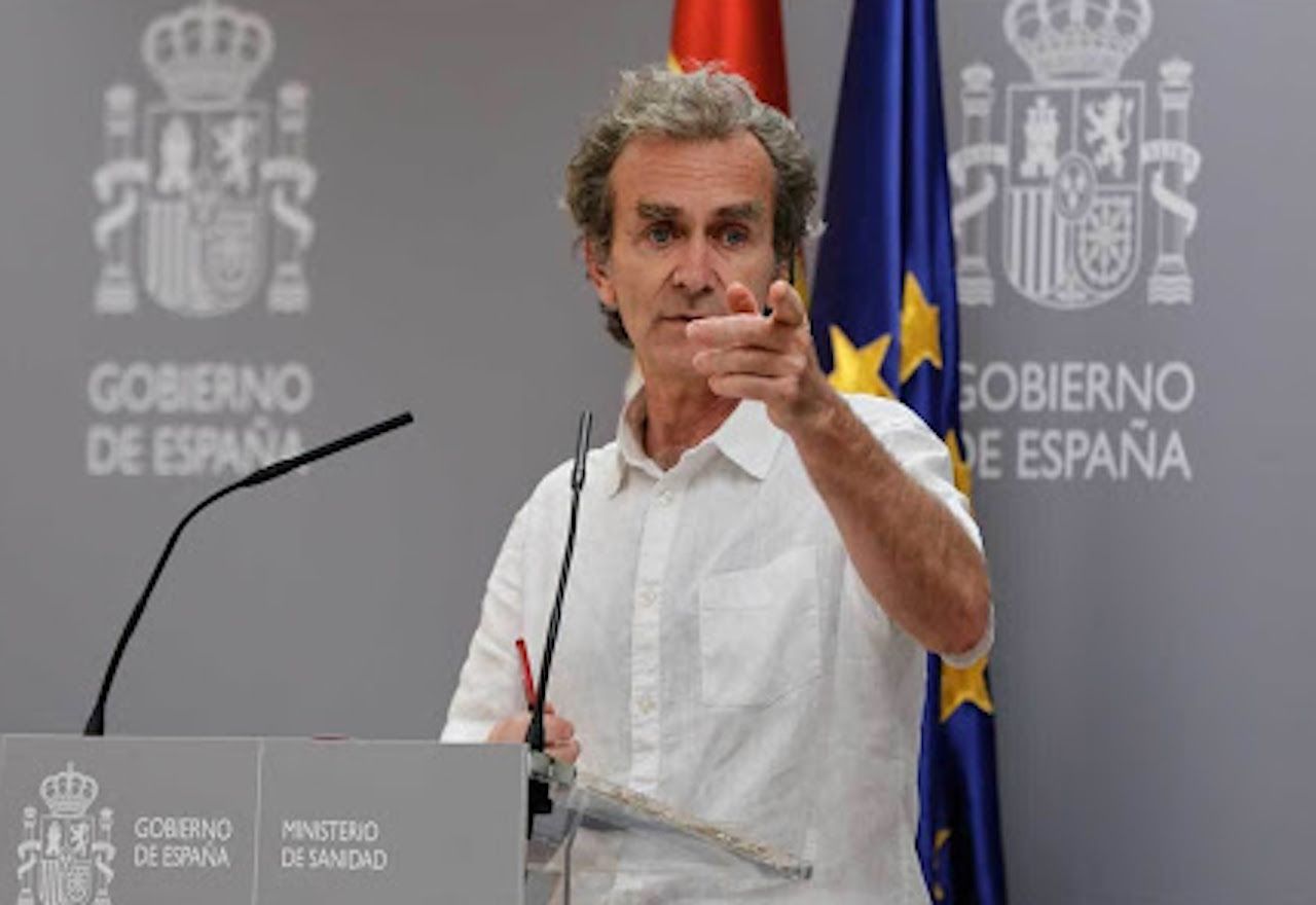 Fernando Simón elogia a Ayuso por su gestión de la pandemia: "Hay que felicitar a la Comunidad de Madrid"