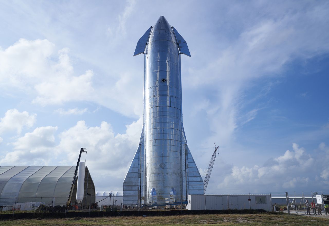 SpaceX no inspira confianza con sus viajes espaciales: su nuevo prototipo se estrella al intentar aterrizar tras una prueba