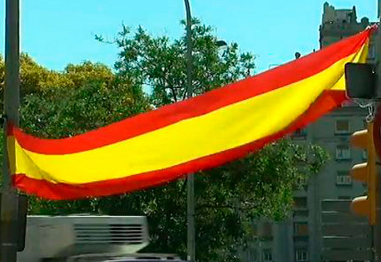 la-generalitat-ha-perdido-el-juicio-definitivamente-multas-por-colgar-banderas-de-espana