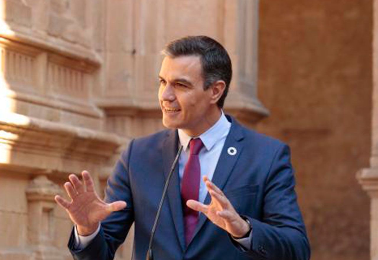 Sánchez no renuncia a sus vacaciones: 'ignora' la emergencia internacional y al resto de líderes europeos