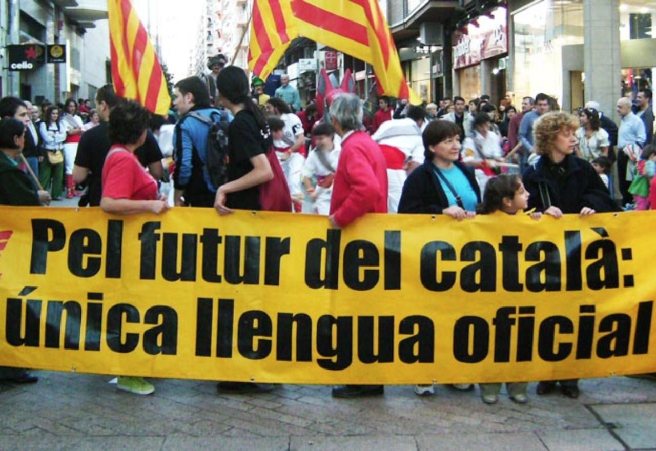 El independentismo no se aclara con el catalán: libertad lingüística a la carta