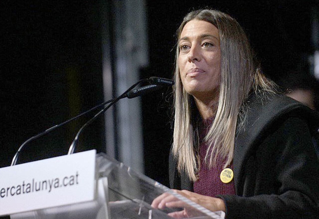 La indepe Miriam Nogueras se queda muda ante la pregunta que retrata al chiringuito de Puigdemont